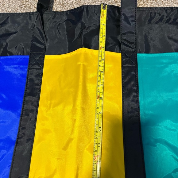 2/$10
New Black Tote blue yellow green front pockets  beach bag  summer bag - Picture 4 of 10